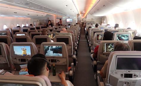 emirates a380 economy erfahrungen|Review: Emirates Economy Class im Airbus A380 von Dubai .